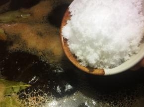 白糖。
