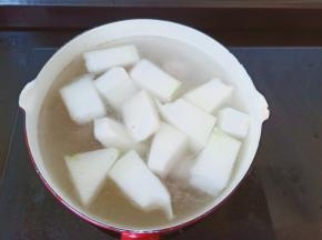 开大火炖10分钟。