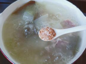 加一点点味精提鲜。