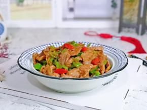 简单快手家常小炒。