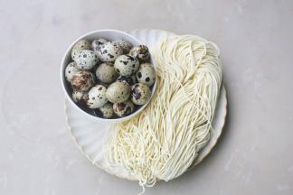 准备好所有食材。