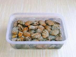 花蛤买回来一定要加盐加水养，不然沙子会很多。