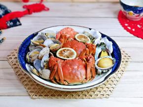 带有淡淡的柠檬香。