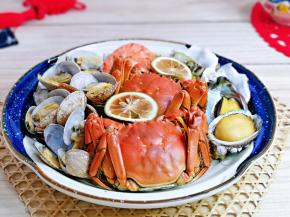 海鲜可以随意搭配，想吃什么蒸什么。