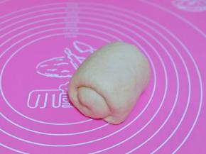 再卷起来，最好卷的手法要一致。