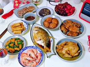 我家年夜饭～祝大家鼠年吉祥安康。