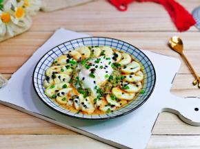 撒上葱花即可食用。