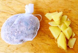 姜切片准备调料包