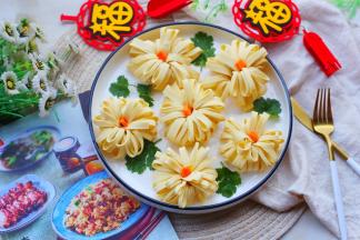 花开富贵，寓意吉祥。