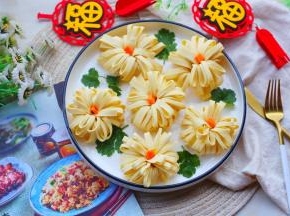 花开富贵，寓意吉祥。