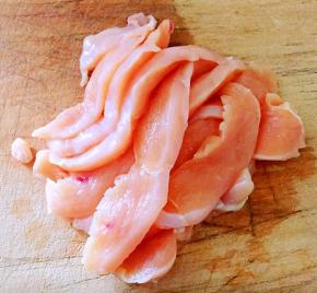 鲜肉切成薄片备用