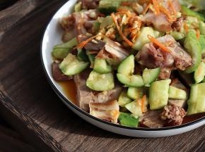 黄瓜拌猪头肉成品图