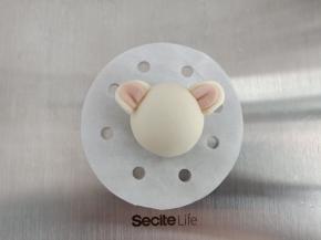 粘在老鼠的脑袋上