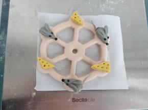 分别错开，粘到风车上面