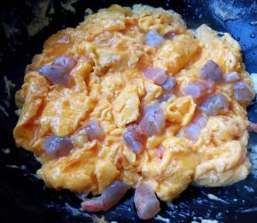 火不要太急不要频繁翻炒那样会鸡蛋太碎影响口感