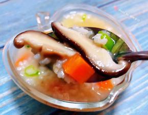 香菇排骨粥的营养价值非常丰富适合身体较虚弱的人经常食用