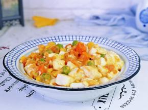 一口一勺，好吃极了。