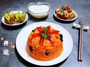 搭配炸鱼、鲜牛奶、水果简直是太有食欲了