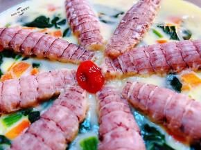 虾爬肉肉超级好吃真是可以鲜掉眉毛哦