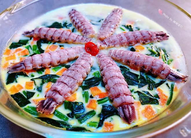 虾爬肉菠菜蒸蛋羹