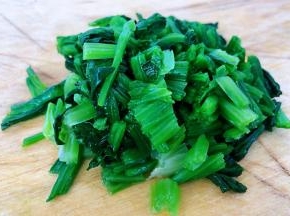 菠菜切成小段状