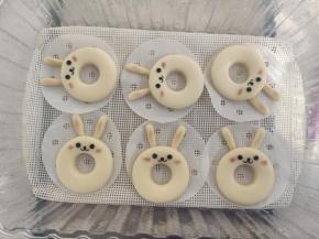 全部做好后盖保鲜膜放温暖处发酵至1.5倍大，开水上锅蒸10分钟，关火后闷2分钟