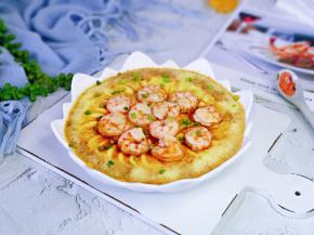 取出趁热淋上生抽，芝麻油，撒上葱花即可食用。