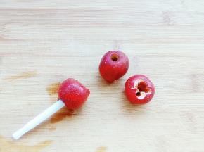 上面的花萼部分也去除干净。