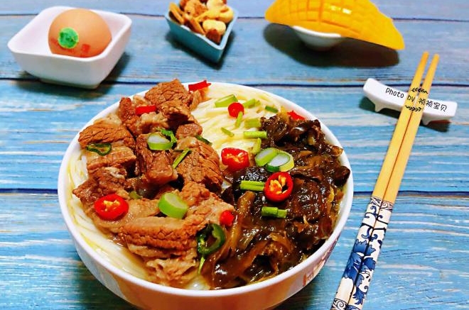 老坛酸菜牛肉面