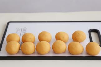 全部都做好，我的红薯量能做12个红薯芝士饼哦~