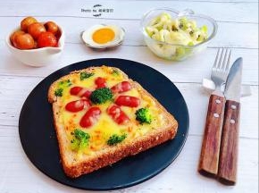 搭配酸奶水果、煎蛋、山楂糖水就是完美的下午茶