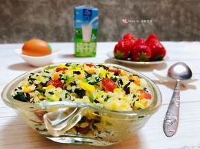 搭配牛奶、鸡蛋、水果就是标配的早餐