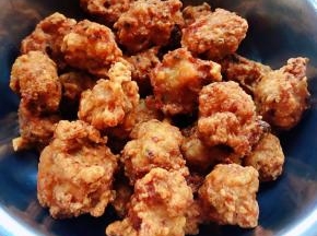 炸好的肉丸看着就非常有食欲