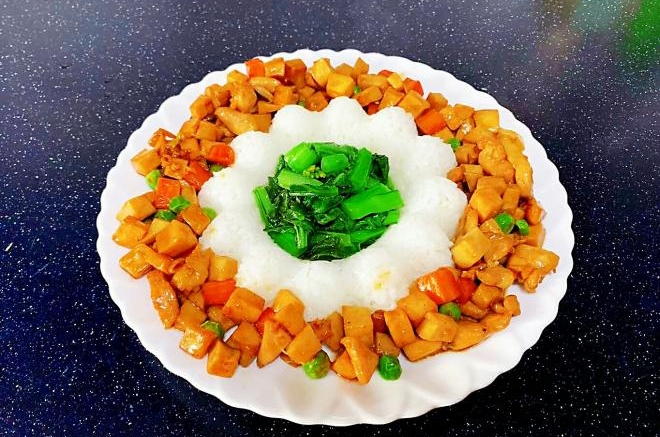 杏鲍菇炒鸡丁