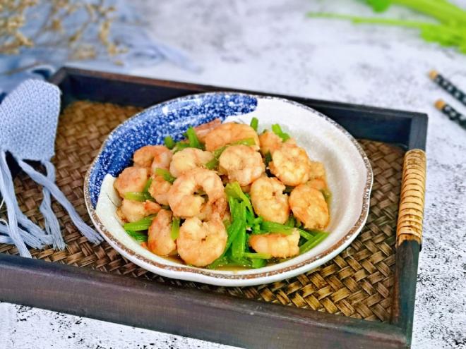 西芹炒虾仁