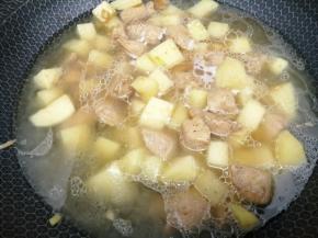 加入和食材一平的水