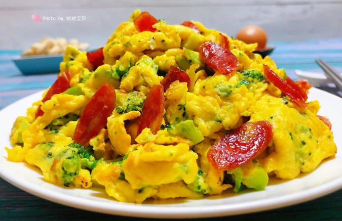 腊肠炒鸡蛋