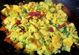 鸡蛋完全熟透即可出锅享用