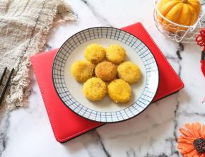 我一边炸，宝贝一边吃。