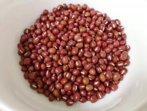 准备好红豆。