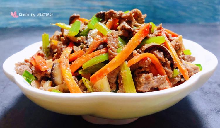 时蔬炒牛肉