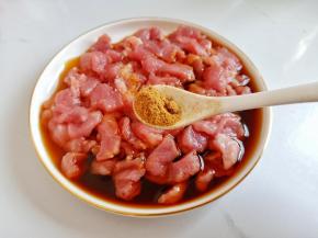 喜欢十三香的加一点。