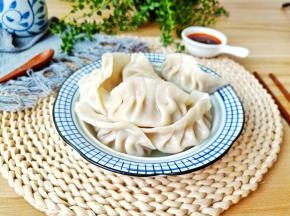 早餐来一份饺子。