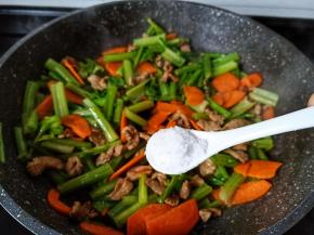 加一点盐调味。