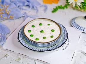 蒸好的小莲蓬出炉啦！