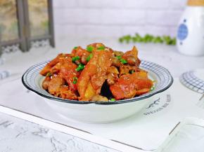 盛出装盘，撒上葱花，熟白芝麻。