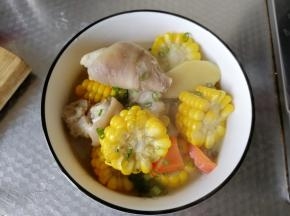 步骤10 装入碗中，撒入葱花即可！