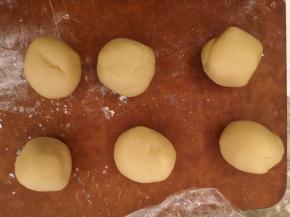 分成大约18克一个剂子