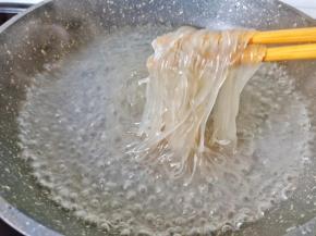 烫熟即可捞出。