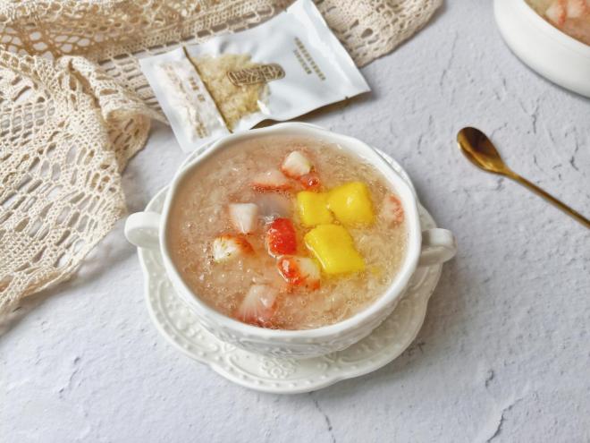 金燕耳水果养生羹